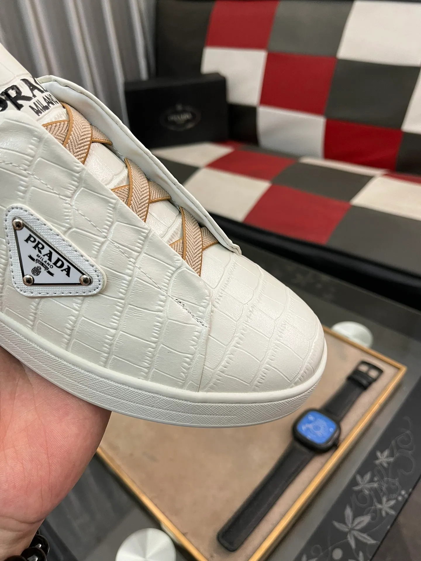 Men's shoes 💰540⌚️⌚️【PRADA】Prada - High-end quality casual sports shoes - Upper: calf leather shoe body with brand metal fasteners, - Inner lining: breathable leather lining - Outsole: ultra-light TPU foam·rubber; molded outsole -Super high quality control·Fine workmanship: highlighted (high-end·luxury·grade) -Size: 38-443️⃣Colors available